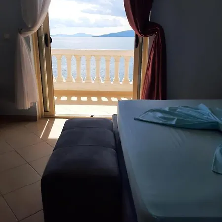 Bed & Breakfast Rock Star-pllakat Sarande