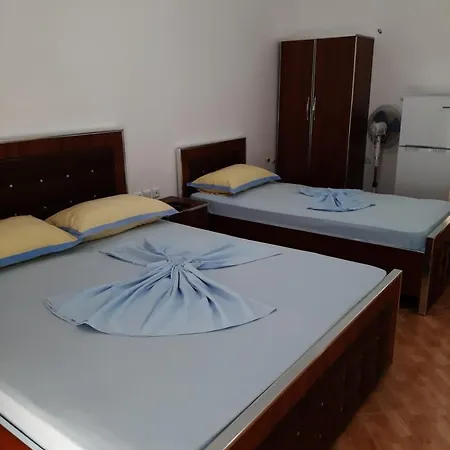 Bed & Breakfast Rock Star-pllakat Sarande